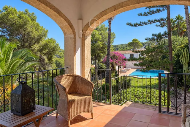 VILLA JARDI · DOBLE PARCELA, JARDINES MADUROS Y VISTAS AL MONTGÓ EN EL TOSALET JÁVEA — 45