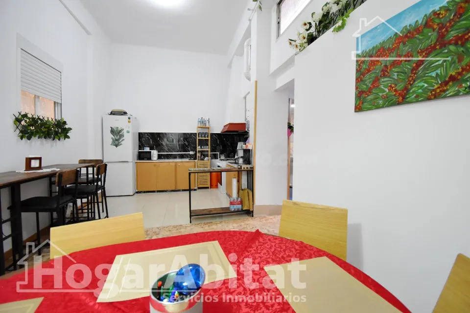 ¡CENTRO DE GANDIA! BAJO MUY AMPLIO CON TERRAZA Y TRASTERO