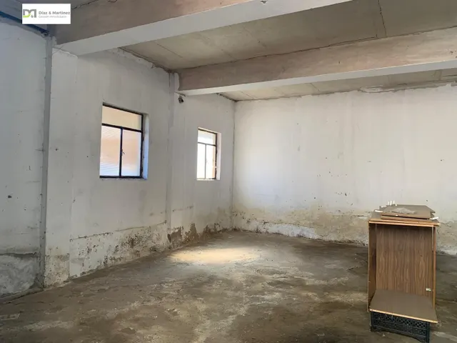 CASA CON PATIO EN LA BAÑEZA — 17