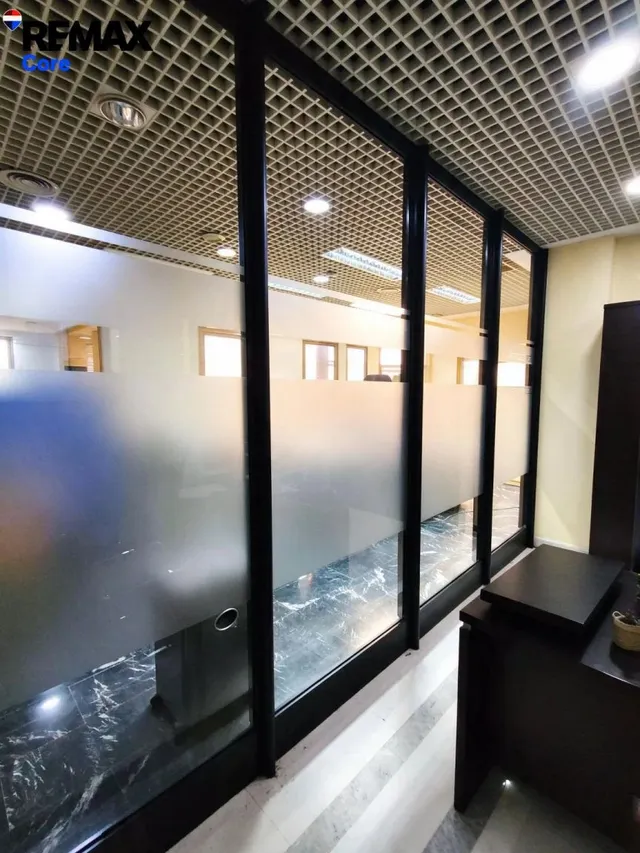 Local para oficinas, gimnasio o clínica en venta en el Centro de Badajoz — 31