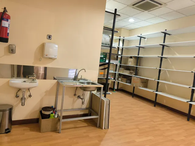 LOCAL COMERCIAL EN ZONA LLANILLA — 8