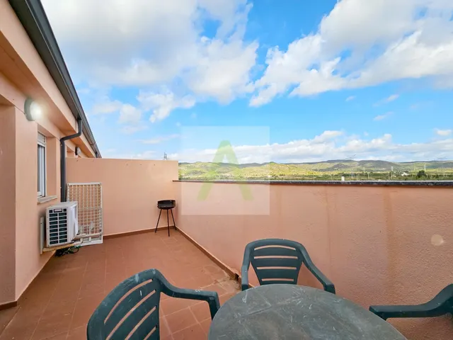 Bonito Ático Dúplex en Zona Tranquila - foto 2