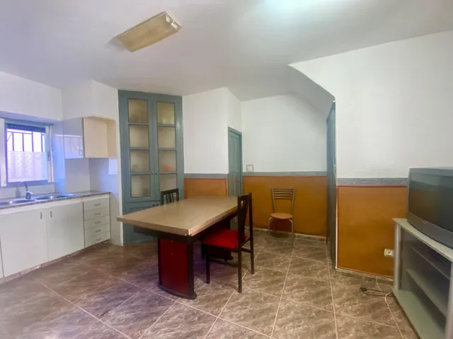 Gran casa de pueblo a dos calles en el centro — 13
