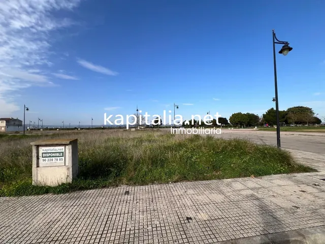 SOLAR URBANO RESIDENCIAL A LA VENTA EN LA POBLA LLARGA — 3