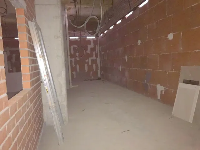 AMPLIO LOCAL PARA CUALQUIER ACTIVIDAD AL LADO DEL METRO DE ARGANDA — 10