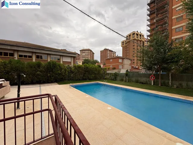 Piso 4 habitaciones 139m² en venta - Estacion — 30