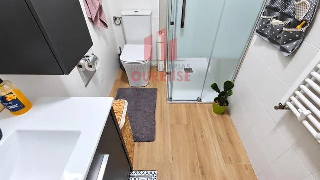 Amplia vivienda reformada situada en el couto. — 23