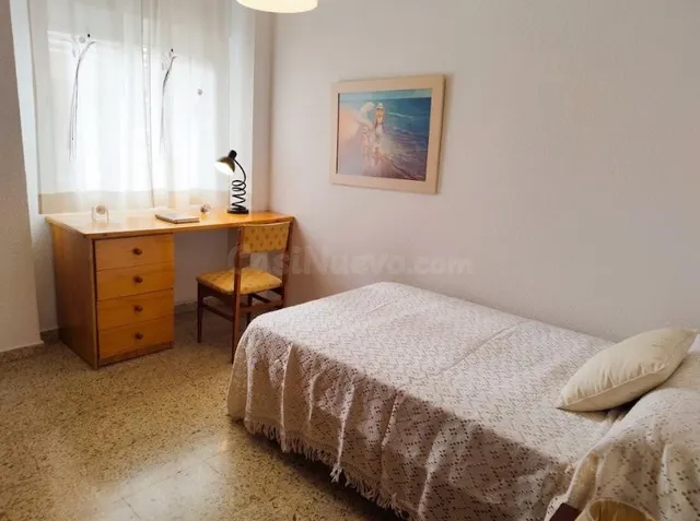 Piso para estudiantes en Zaidín-Vergeles | 3 habs, metro y luminoso (Granada)  | Ref: DLR00274 — 3