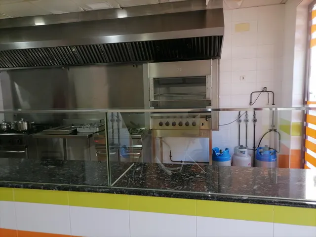 OPORTUNIDAD VIVIENDA + NEGOCIO EN CACABELOS — 16