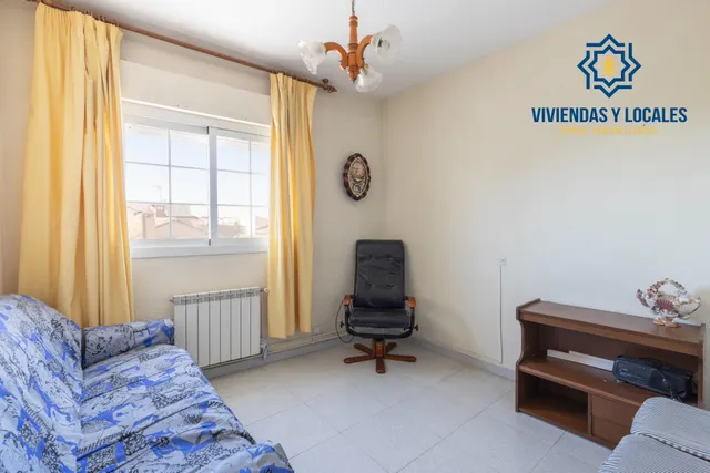 Edificio con gran potencial de inversión en La Zubia — 28