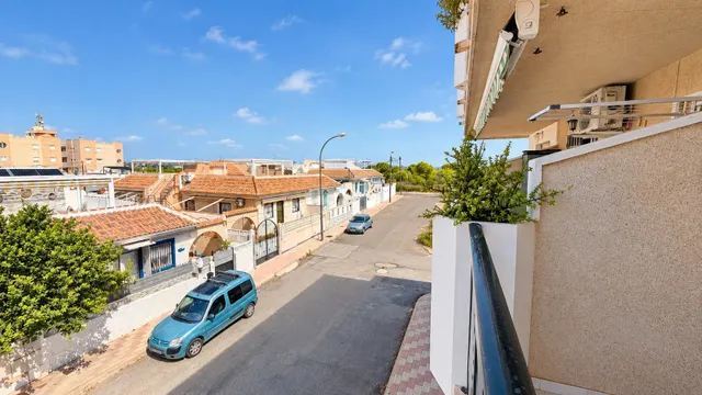 Apartamento de 1 dormitorio en Torrevieja, zona la siesta — 19