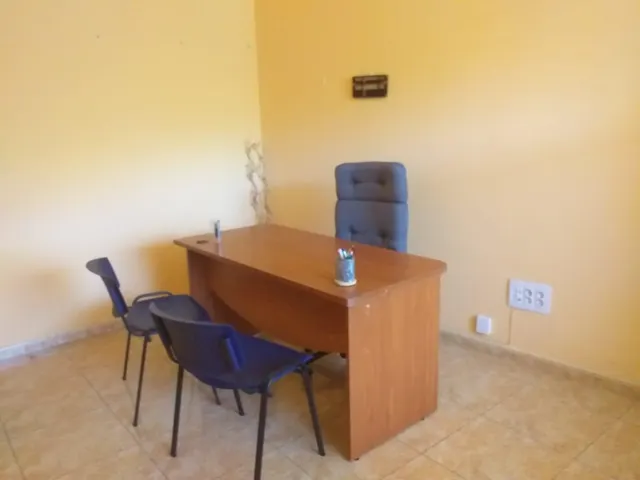 OPORTUNIDAD LOCAL EN PONFERRADA PARA OFICINAS O CENTRO DE ENSEÑANZA — 18