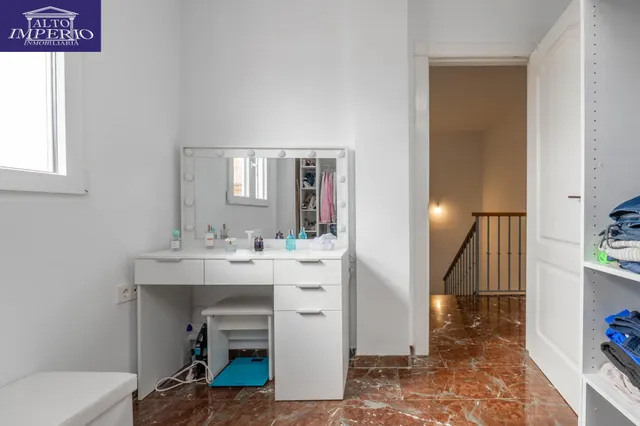 Encantadora Casa Reformada en Ogijares con Vistas y Espacios para Disfrutar — 20