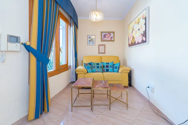 Villa mediterránea con vistas al valle a la venta en el centro de Alcalalí — 21