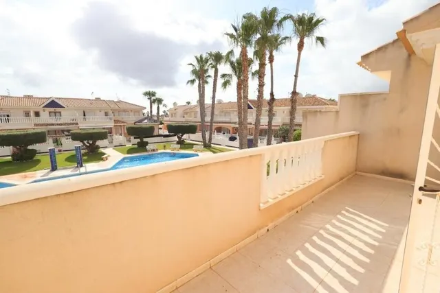 Adosado 3 habitaciones 139m² en venta - Doña Pepa — 25