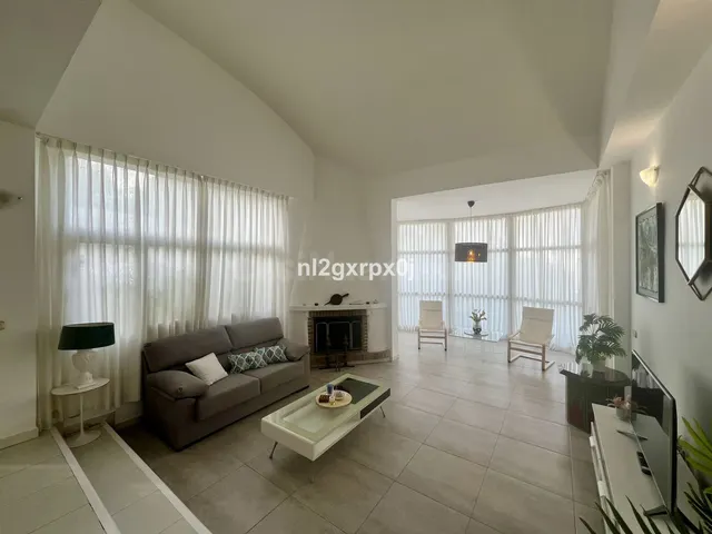 Chalet 3 habitaciones 276m² en venta - Marbella — 4