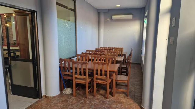 SE VENDE RESTAURANTE EN TORENO — 11
