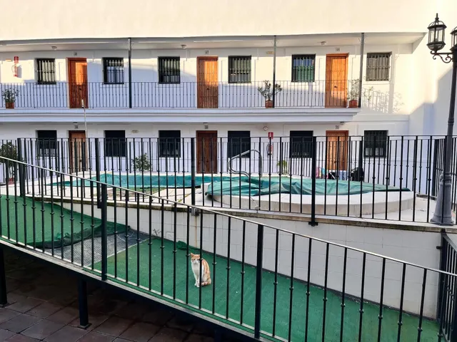 Apartamento con garaje, trastero y piscina en Sanlúcar la Ma - foto 4
