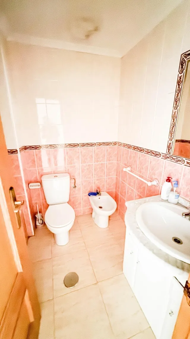 Apartamento con terraza, Alicante, Torrevieja. 3 habitaciones, 88 m2, 700 metros al mar — 12