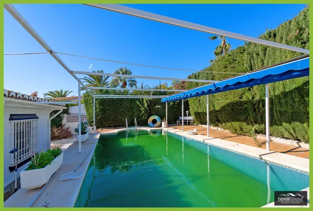 Chalet independiente con piscina privada y vistas al mar — 29