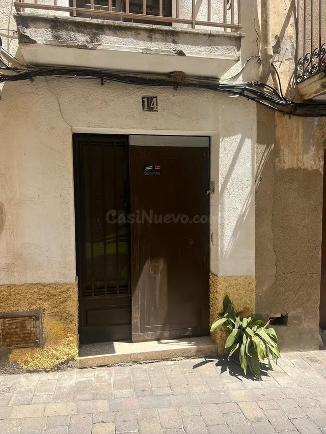 Casa adossada de 3 plantes per reformar a Mont-roig del Camp. — 18