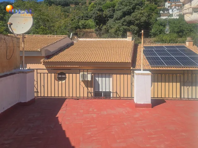 CASA CON GARAJE EN EL CENTRO DE LANJARÓN — 19