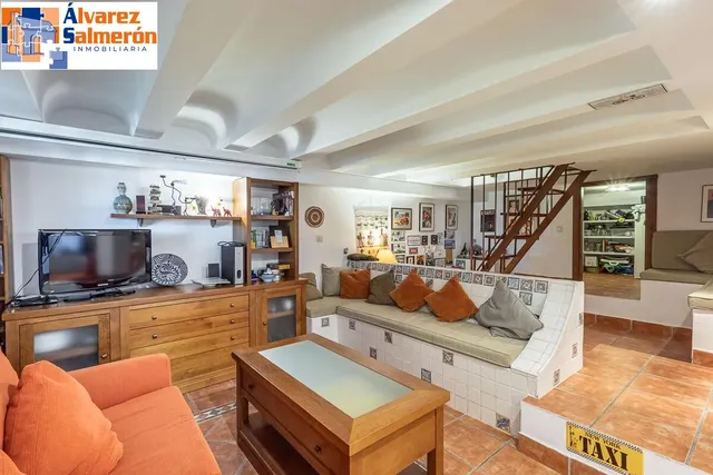 CASA PAREADA EN LA ZUBIA CON PISCINA, ZONA DE BARBACOA Y JARDÍN — 40