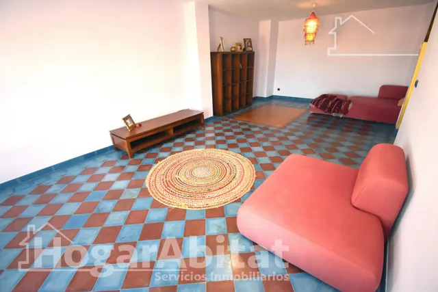 SEMINUEVO, AMPLIO Y CON TERRAZA — 7