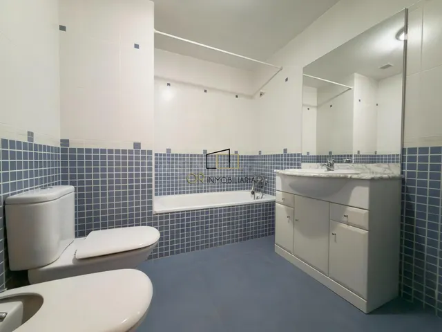 Piso de 2 habitaciones en Roda de Berà con parking y traster - foto 5