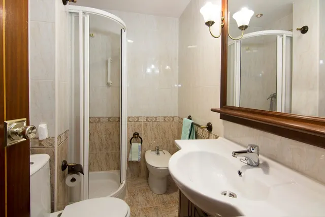 MAGNIFICO CHALET CON PISCINA EN COLINAS BERMEJAS — 8