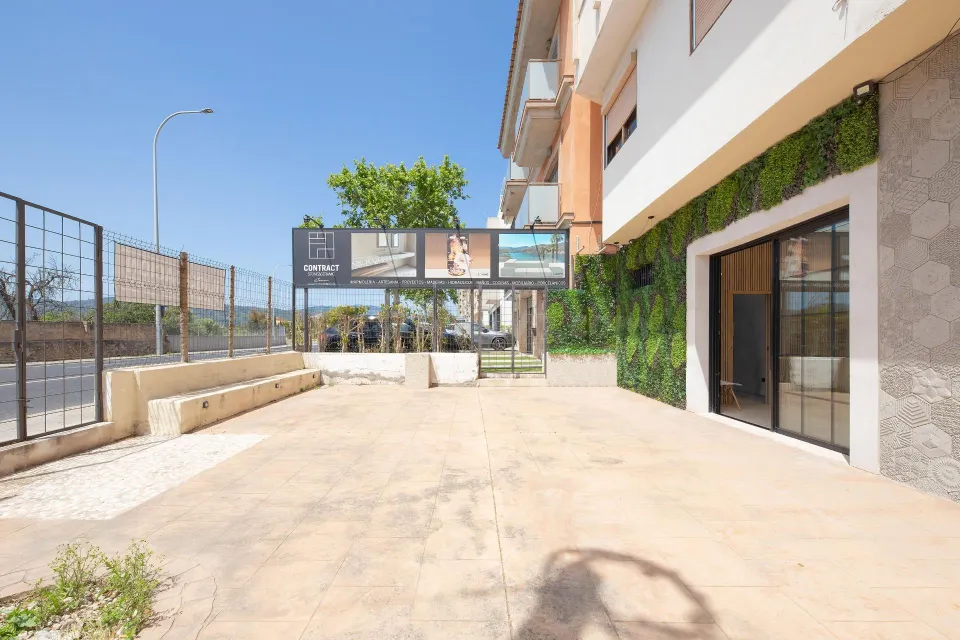 Alquiler Local Comercial con gran Terraza