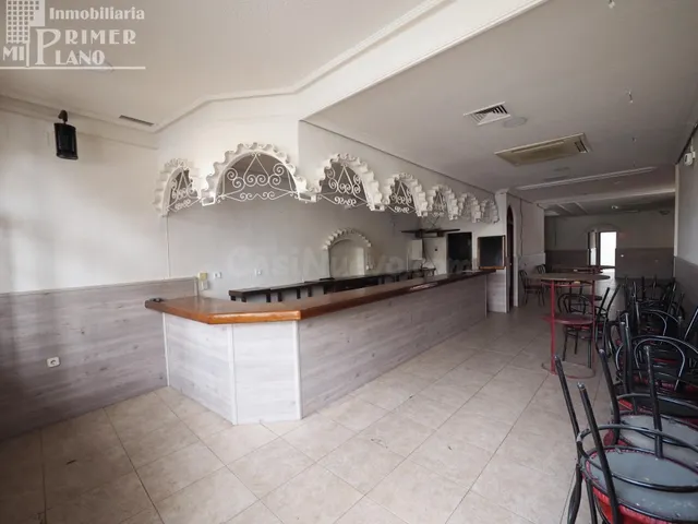 *Se vende local en Argamasilla de Alba con 330 metros cuadra