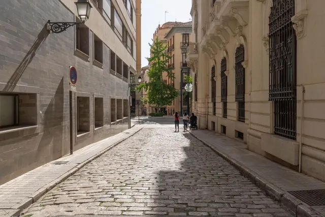 Oportunidad de Inversión: Plazas de Garaje en Gran Vía desde 24.900€. — 29