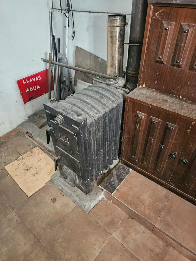 Encantadora Casa de Pueblo en Molinaseca - Oportunidad Única por €38,000 — 17