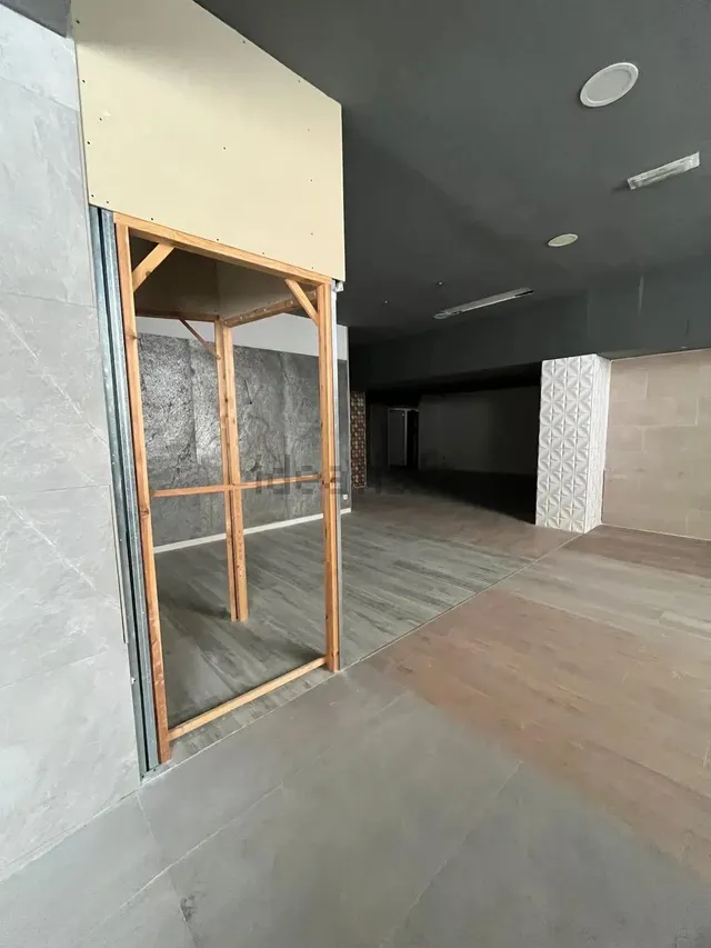 Alquiler de local en Calle Na Saurina d'Entença, 69 — 12