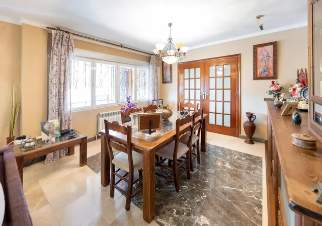 Espectacular chalet independiente con piscina en Alfacar — 20