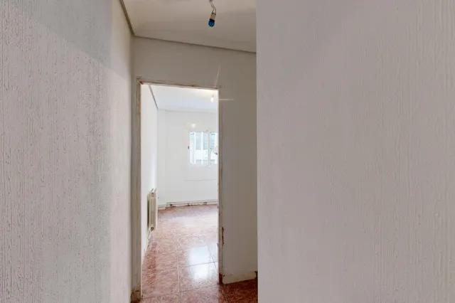 Piso exterior de 111 m2 con 4 dormitorios, garaje y trastero en Av Juan Antonio Perea — 19