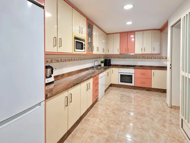 Estupendo piso con plaza de garaje en La Unión — 16