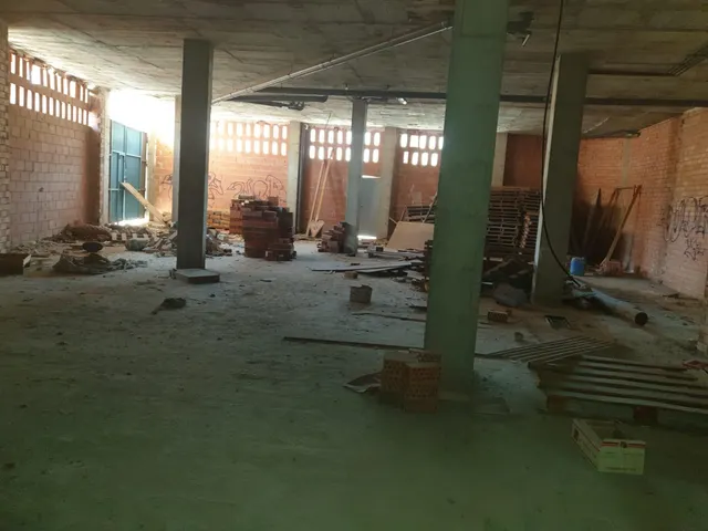 Amplio bajo comercial de 395 m2 en Alcantarilla — 3