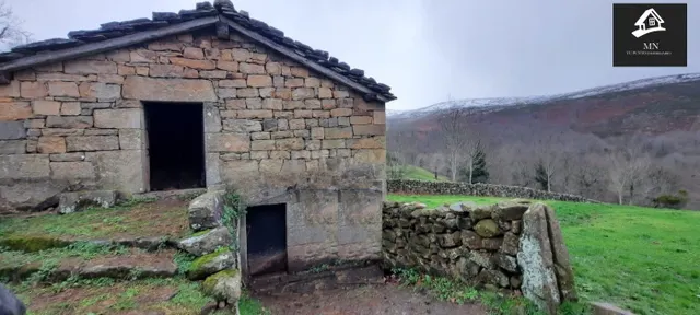 AUTÉNTICA CABAÑA PASIEGA PAREADA PARA REFORMAR EN UN TERRENO - foto 2