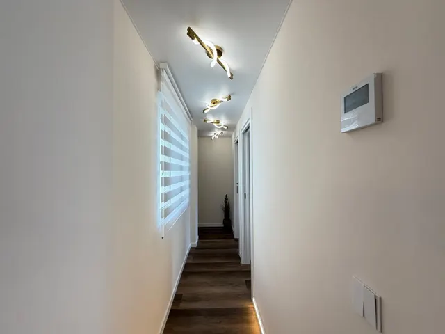 Apartamento totalmente reformado con vistas al mar y a 100 metros del puerto. con 3 dorm. 2 baños. superficie de 100 m2. — 46