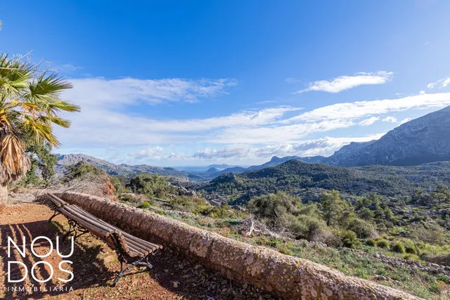 Finca mallorquina en Pollensa con vistas al mar y a la Sierr - foto 4