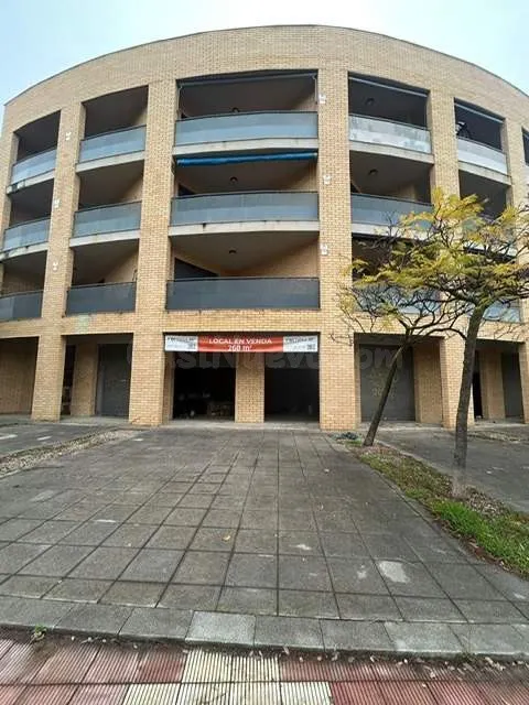 LOCAL EN VENTA EN AVENIDA DIPUTACIO, 181