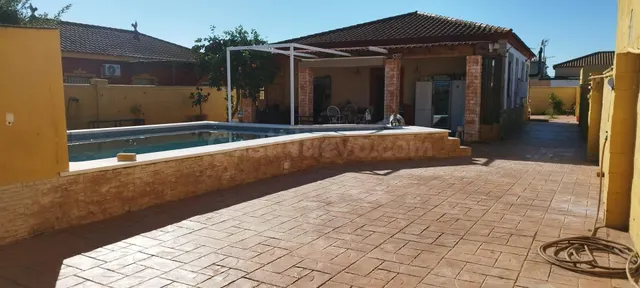 CHALET EN TORREPALMA