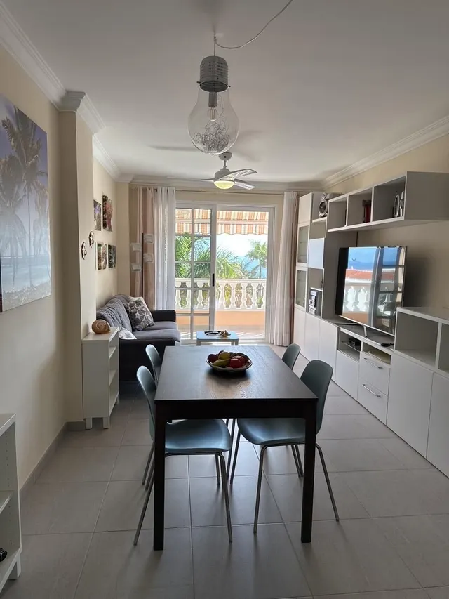 Elegante apartamento reformado a pocos pasos del mar – Playa