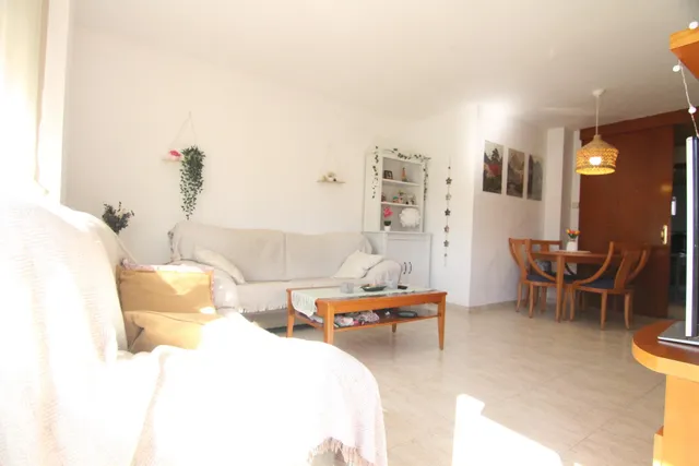 AMPLIO PISO DE 4 habitaciones CON TERRAZA Y PLAZA DE PARKING - foto 5