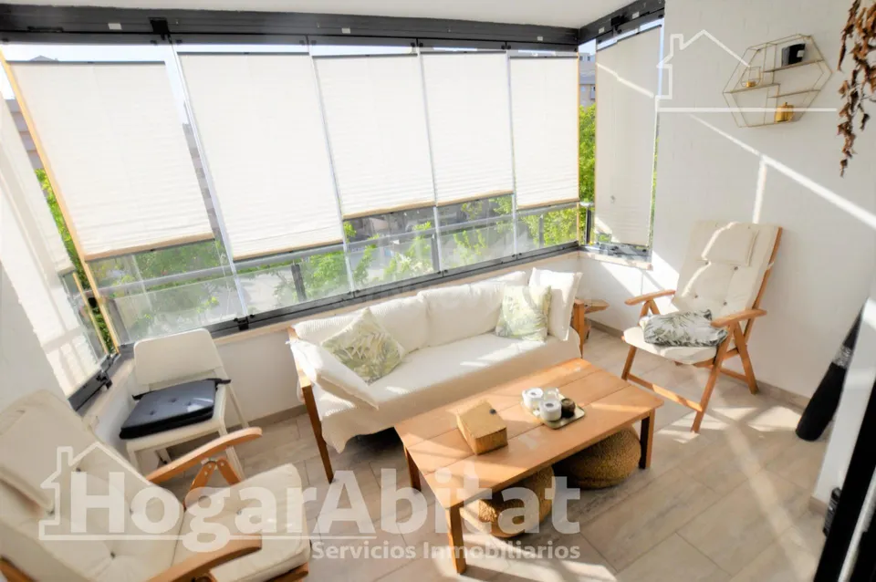 MAGNÍFICO PISO CON PISCINA, GARAJE Y TERRAZA EN BENIMACLET.
