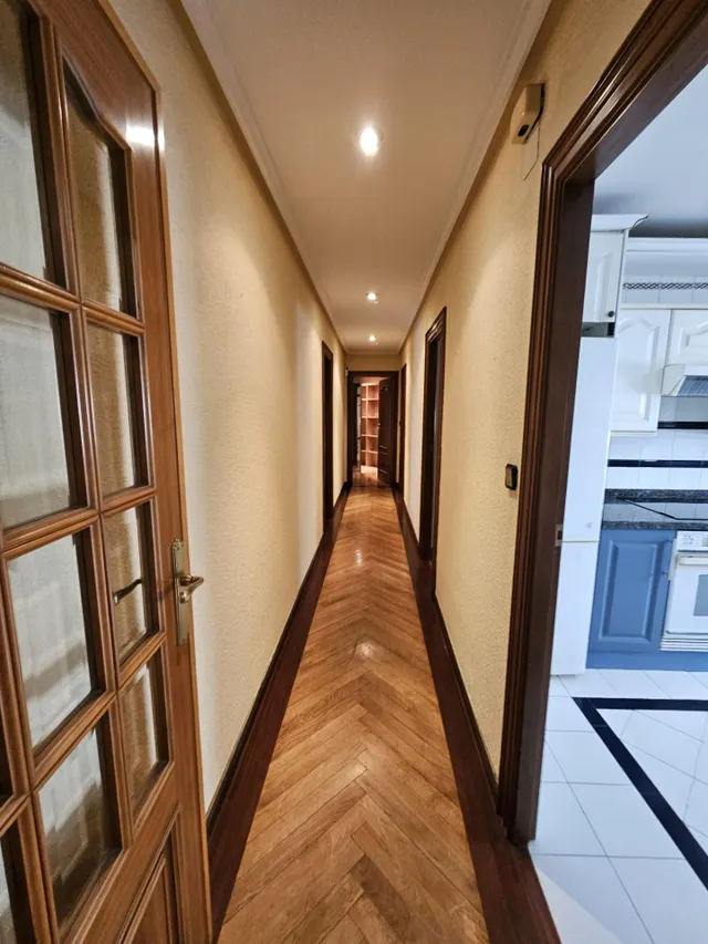 Exclusividad, amplitud y confort en el centro de Salamanca, 3 amplios dormitorios y plaza de garaje cerrada — 25