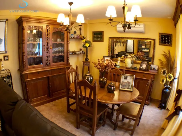 AMPLIA VIVIENDA CON ASCENSOR - ZONA CENTRO — 43