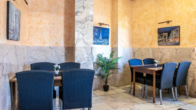 Local comercial listo para restaurante en pleno centro de Torrevieja — 13